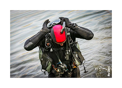 Plongeur qui sort de l'eau.