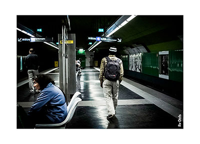 L'attente sur les quais du métro.